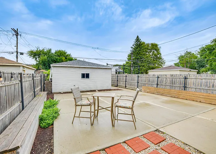 Chicago Vacation Rental Apt About 7 Mi To Downtown