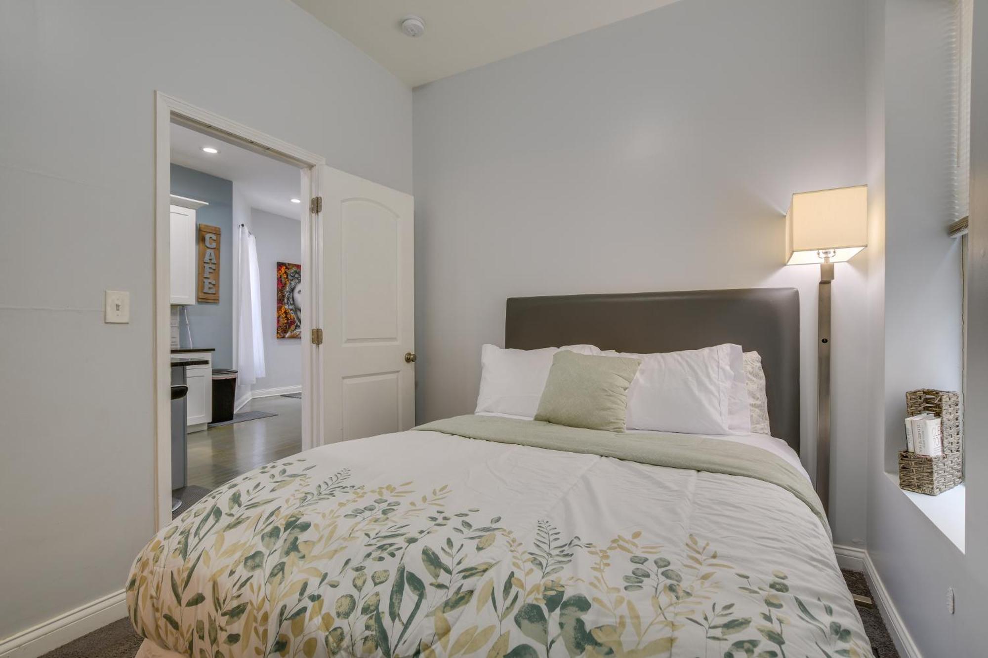 Apartment Vacation About 7 Mi To Downtown Chicago